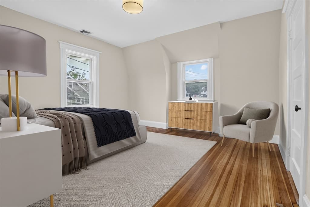 Single Family Residence at 51 Metropolitan Ave, Boston MA 02131, photo 21 of 37