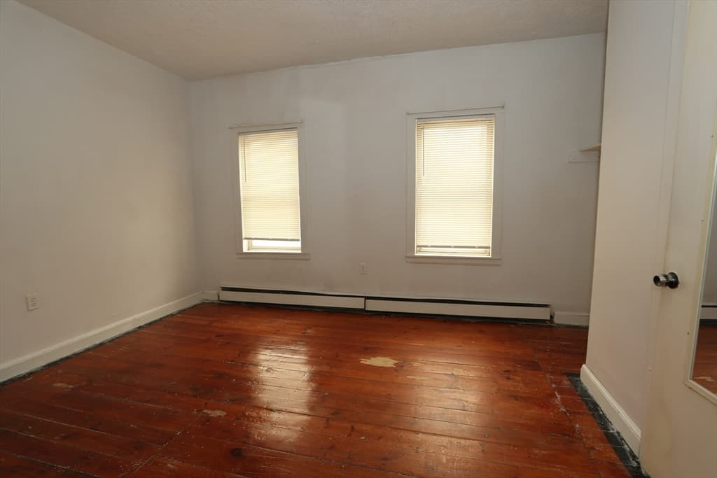 22-24 Floyd St, Lowell MA 01852 photo 6