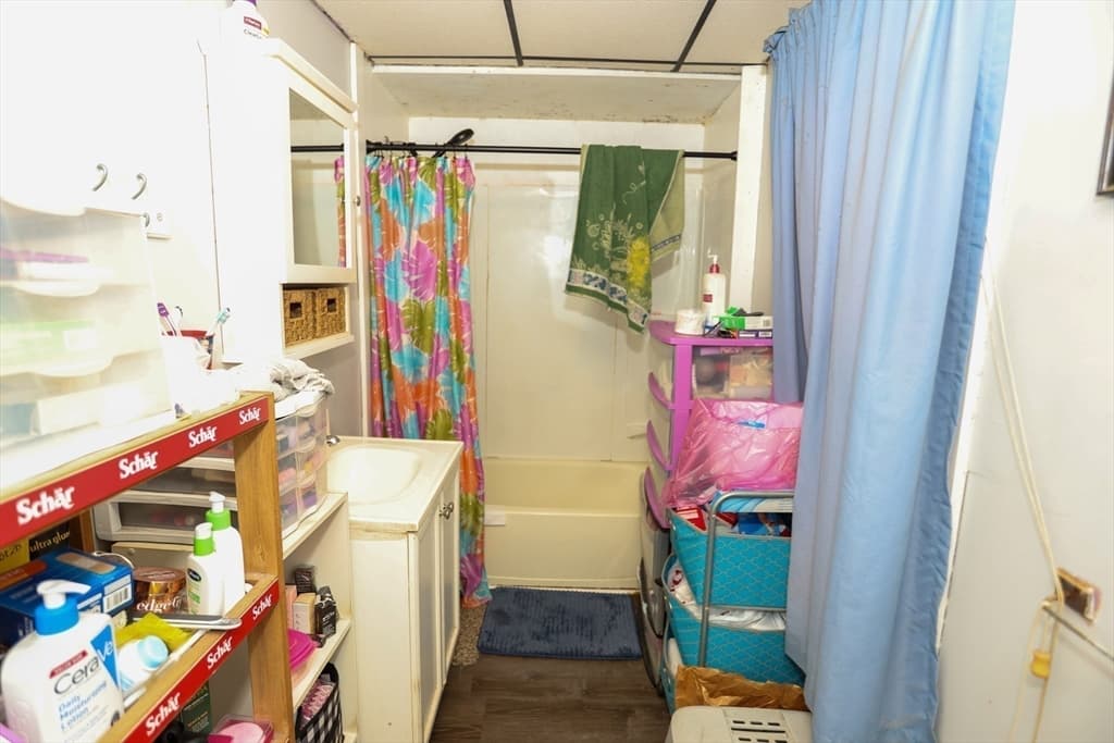 22-24 Floyd St, Lowell MA 01852 photo 16