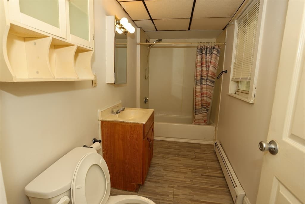 22-24 Floyd St, Lowell MA 01852 photo 9