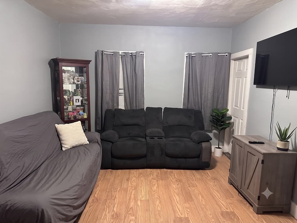 22-24 Floyd St, Lowell MA 01852 photo 35
