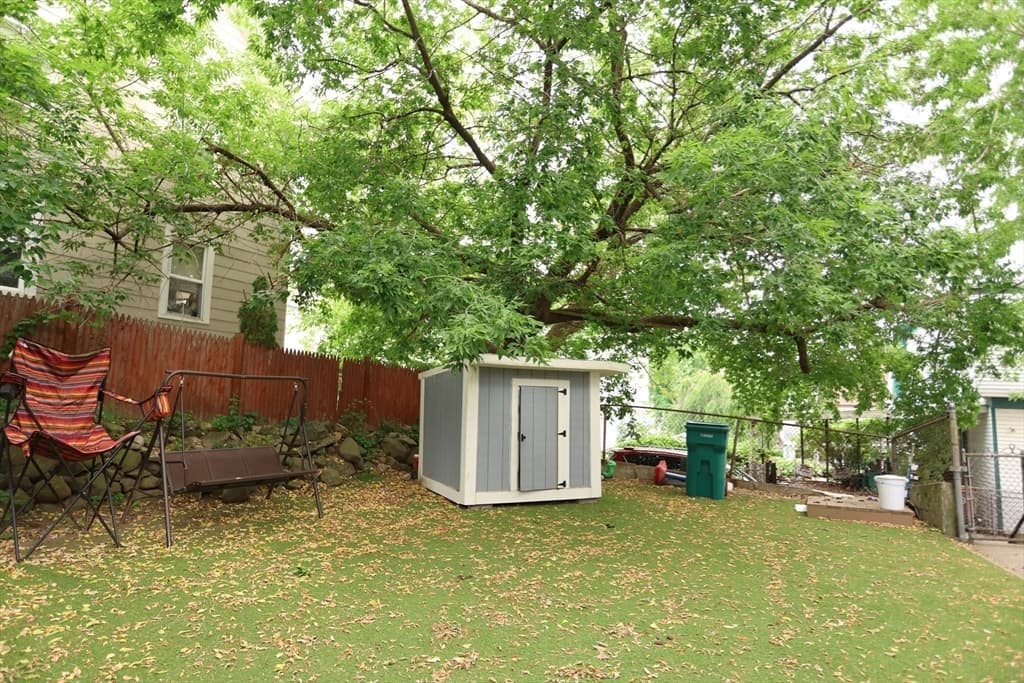 22-24 Floyd St, Lowell MA 01852 photo 4