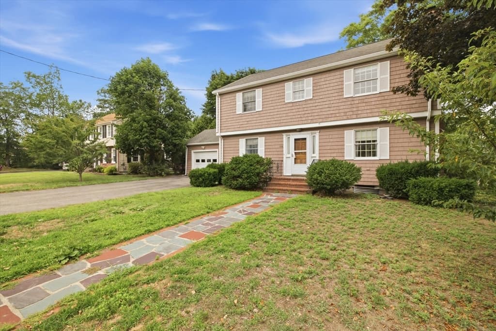 106 Edge Hill Rd, Milton MA 02186 photo 2