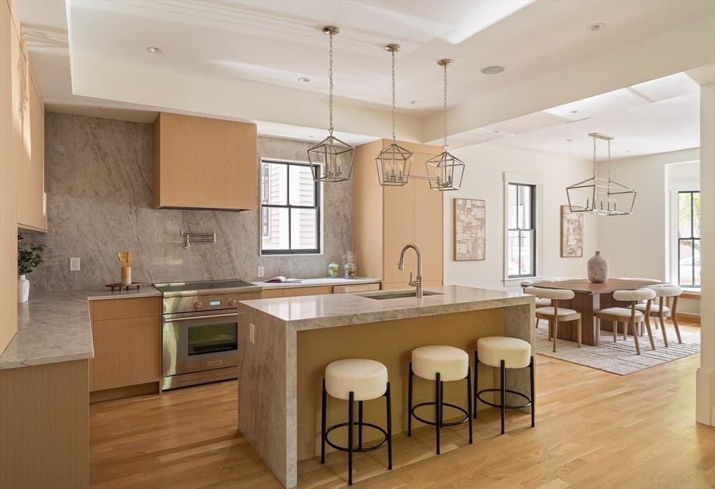 11 Mt. Auburn Street # 11, Cambridge MA 02138 photo 2