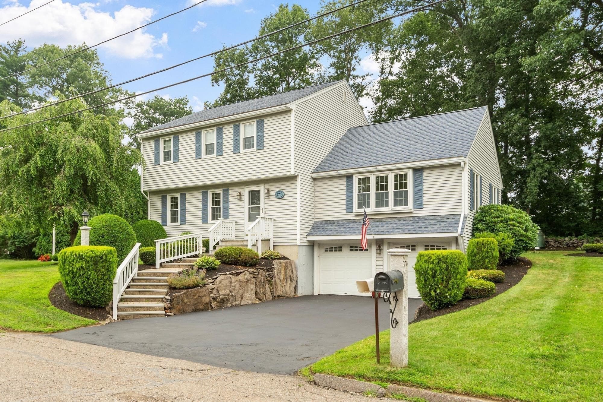 Single Family Residence at 170 Jamestown Rd, Leominster MA 01453, photo 2 of 33