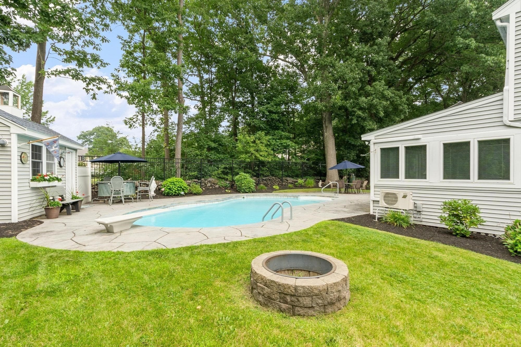 Single Family Residence at 170 Jamestown Rd, Leominster MA 01453, photo 12 of 33