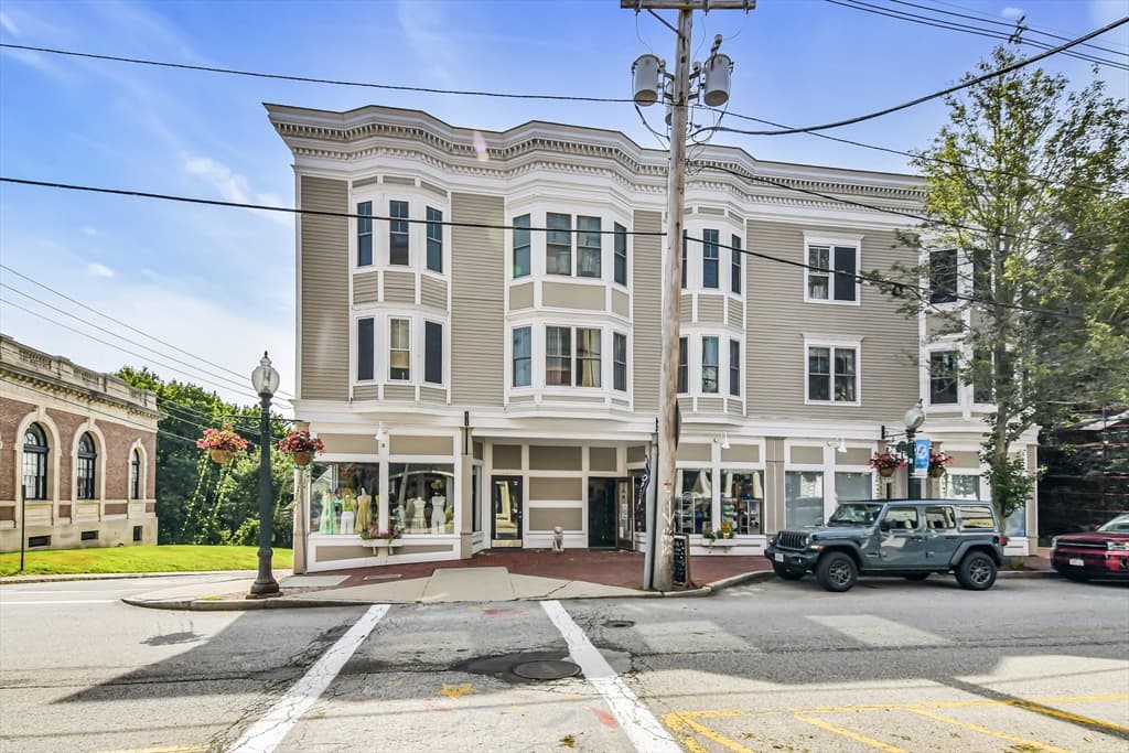104 Main St # 2, Amesbury MA 01913 photo 27