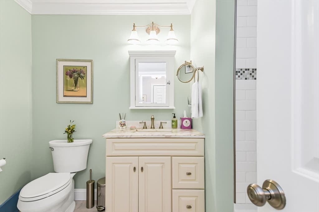 104 Main St # 2, Amesbury MA 01913 photo 17