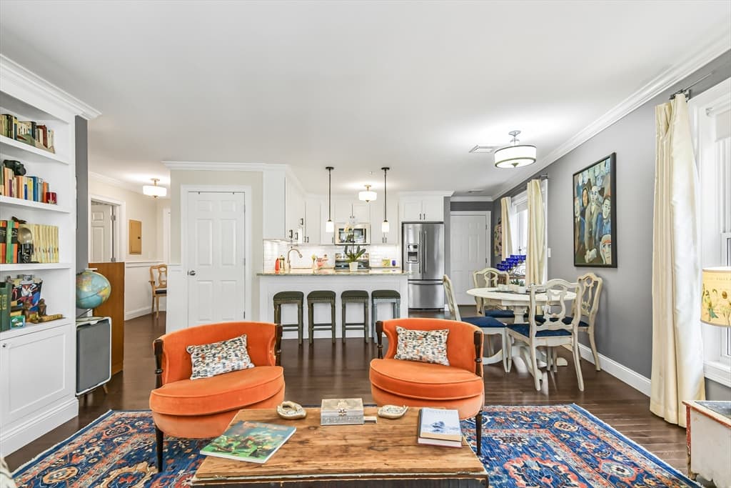 104 Main St # 2, Amesbury MA 01913