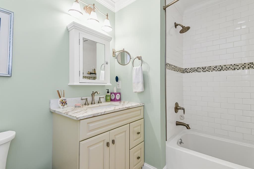 104 Main St # 2, Amesbury MA 01913 photo 19