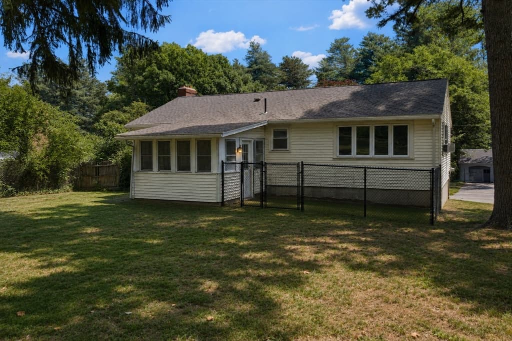 165 King Philip St, Weymouth MA 02190 photo 4
