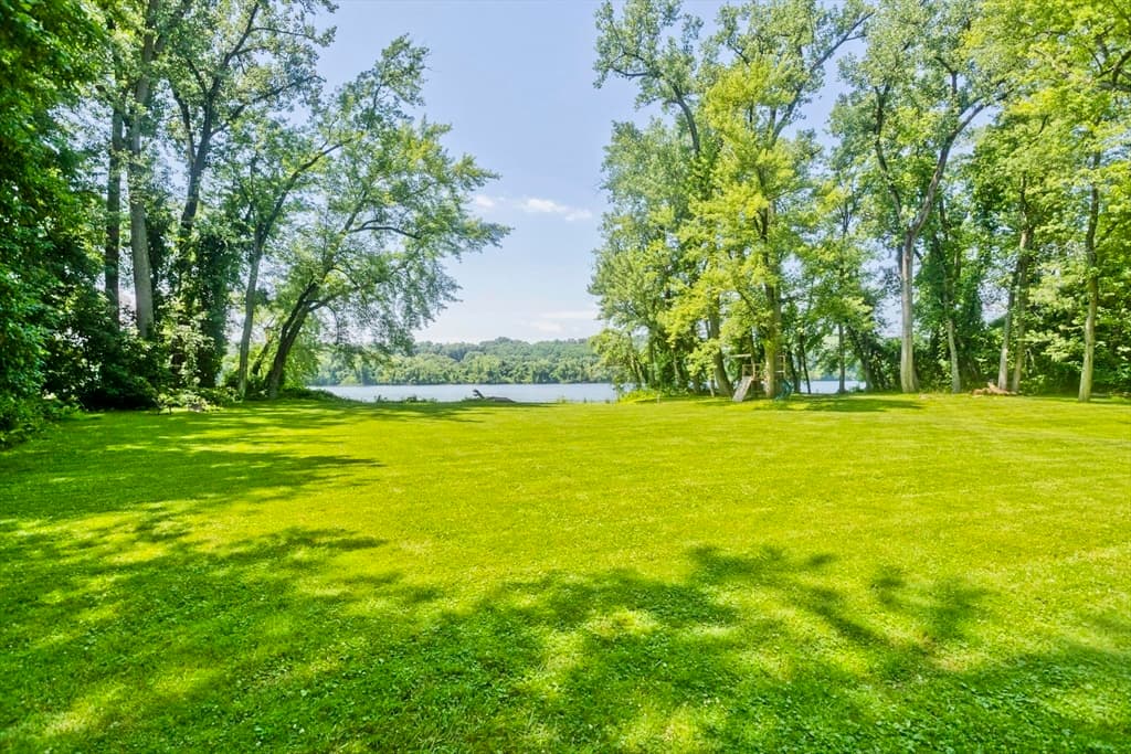 30 Cove Island Rd, South Hadley MA 01075 photo 6