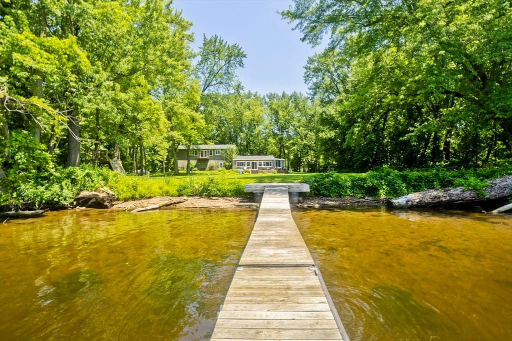 30 Cove Island Rd, South Hadley MA 01075 photo 9