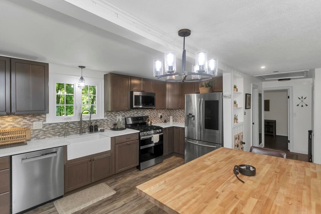 30 Cove Island Rd, South Hadley MA 01075 photo 15