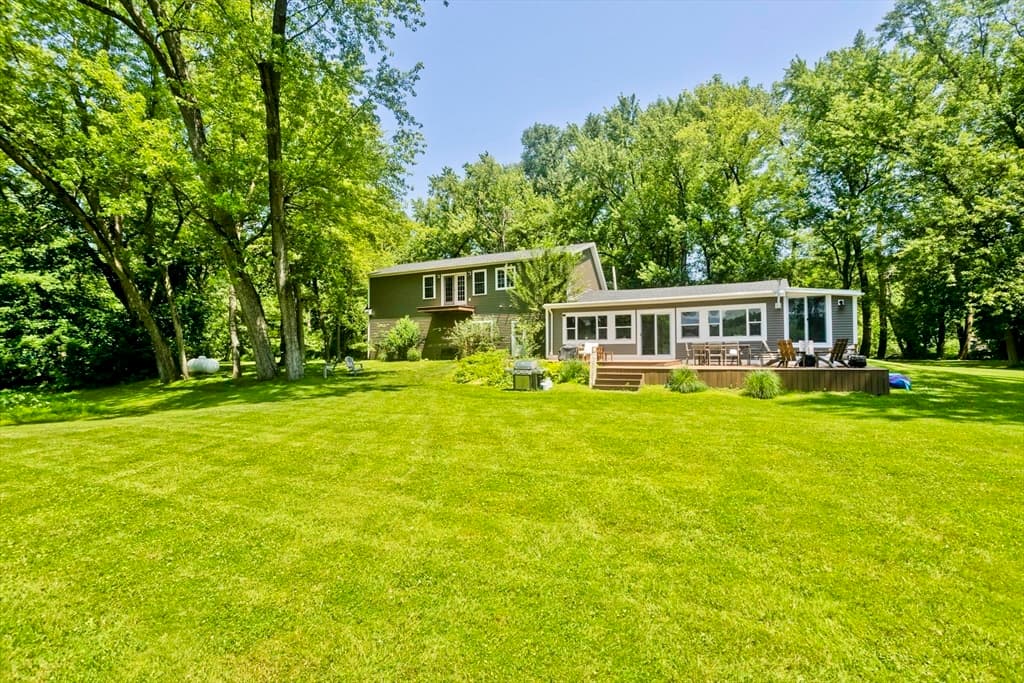 30 Cove Island Rd, South Hadley MA 01075 photo 4