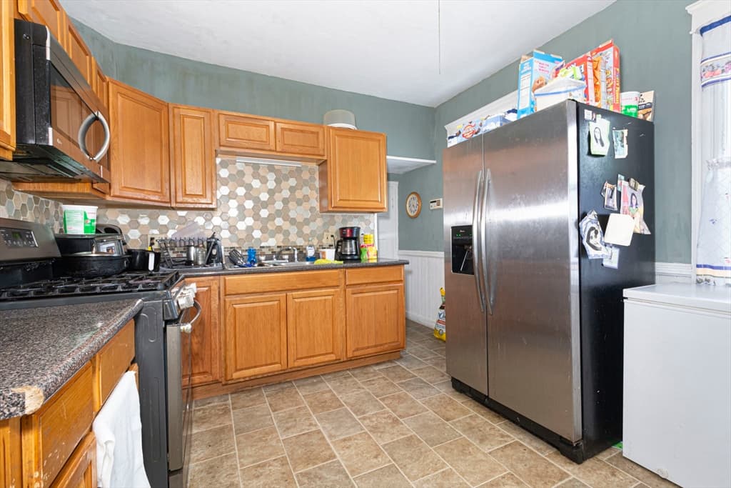 7 Clarence St, Worcester MA 01610 photo 12