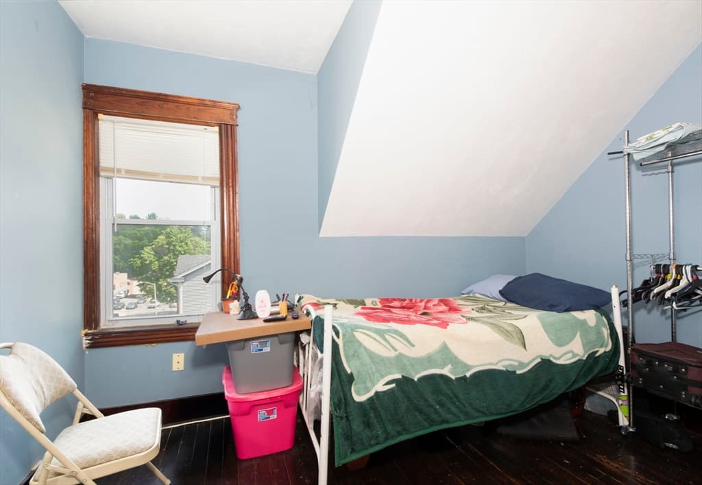7 Clarence St, Worcester MA 01610 photo 20