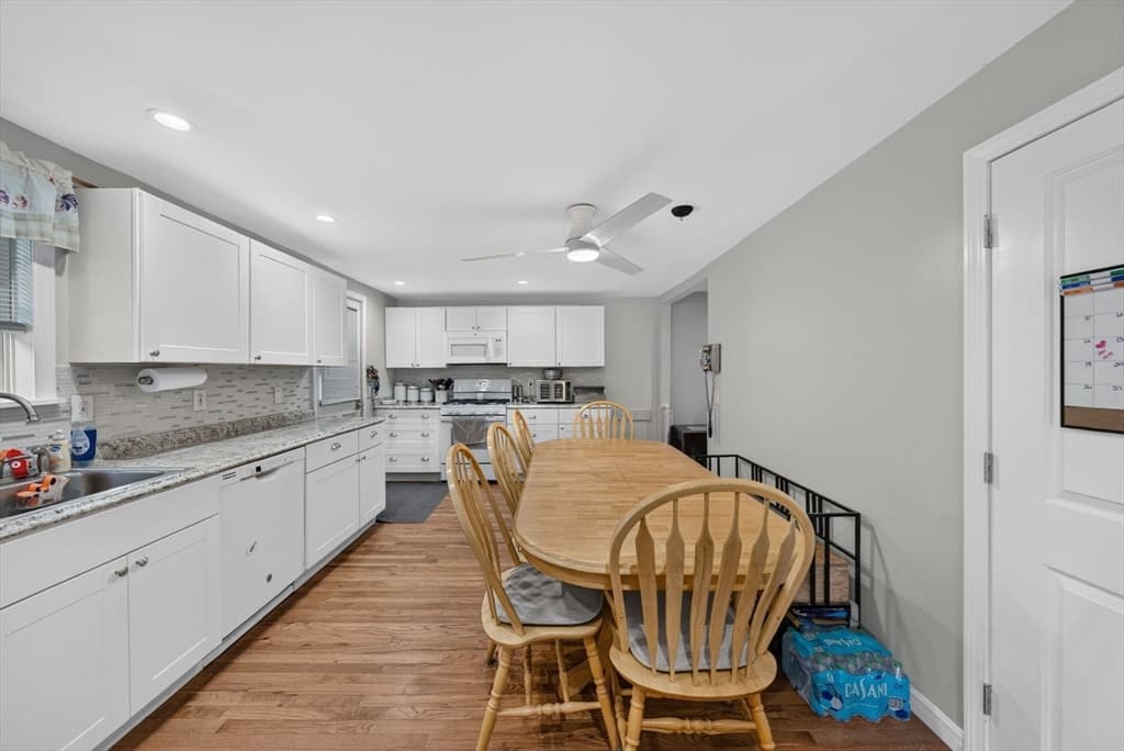 60 Harriett Ave, Burlington MA 01803 photo 10