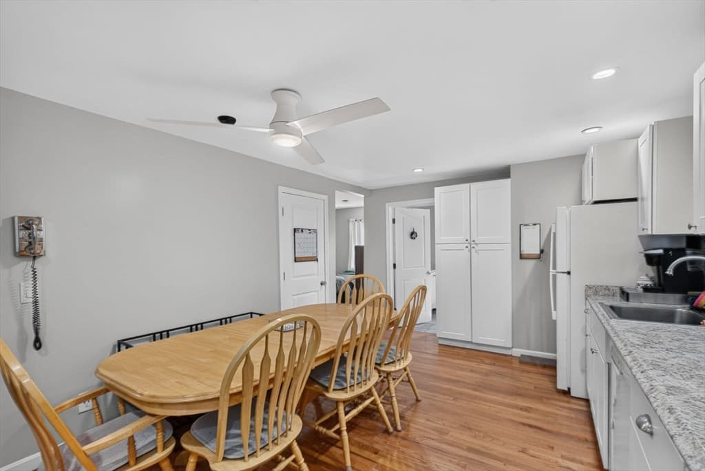 60 Harriett Ave, Burlington MA 01803 photo 11