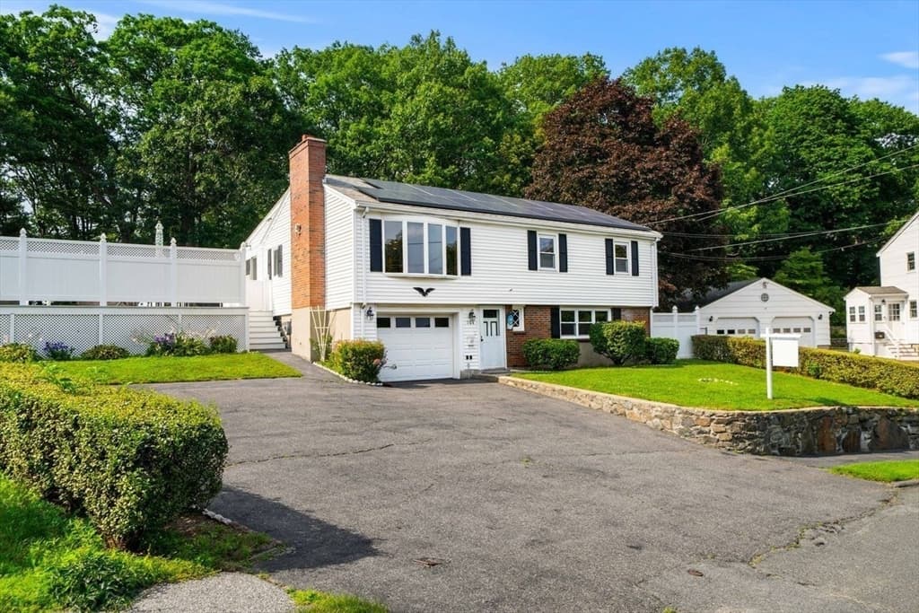 104 Spring View Drive, Lynn MA 01904 photo 2