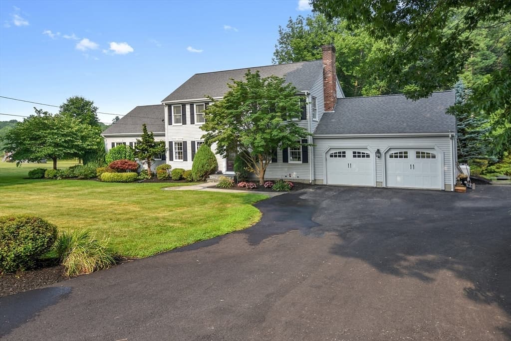82 Bellingham Rd, Blackstone MA 01504 photo 2