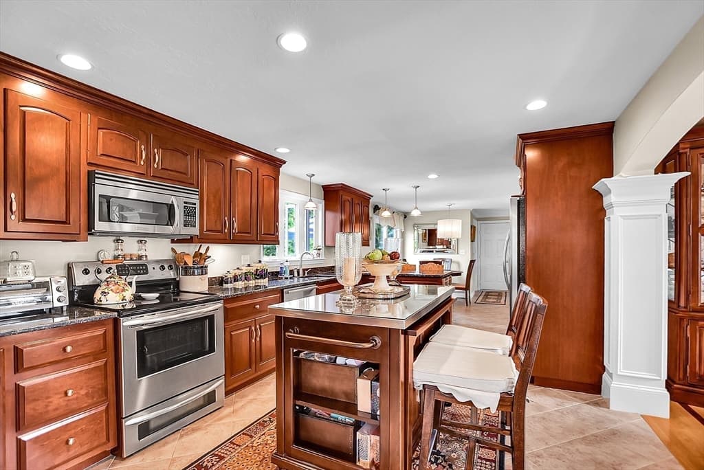82 Bellingham Rd, Blackstone MA 01504 photo 7