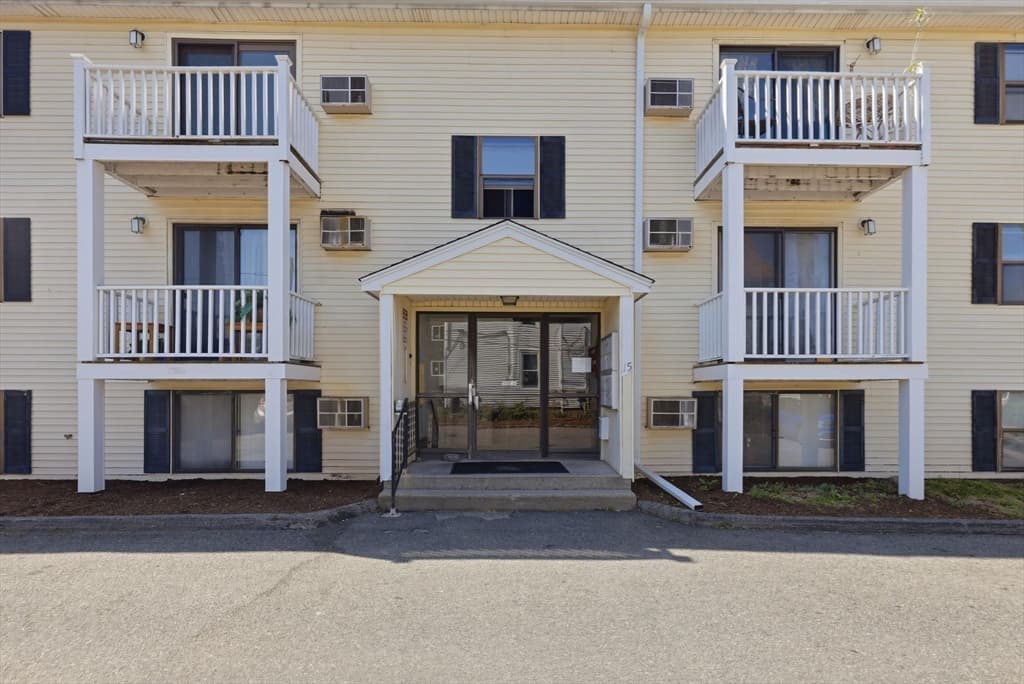 15 Houghton St # 6, Worcester MA 01604