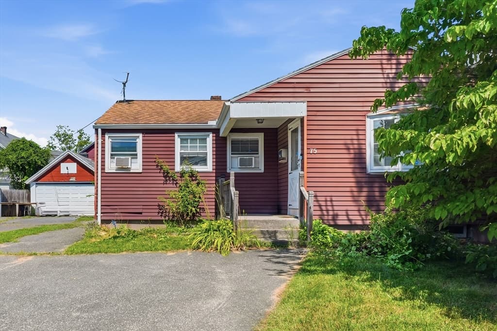 75 Knollwood St, Springfield MA 01104