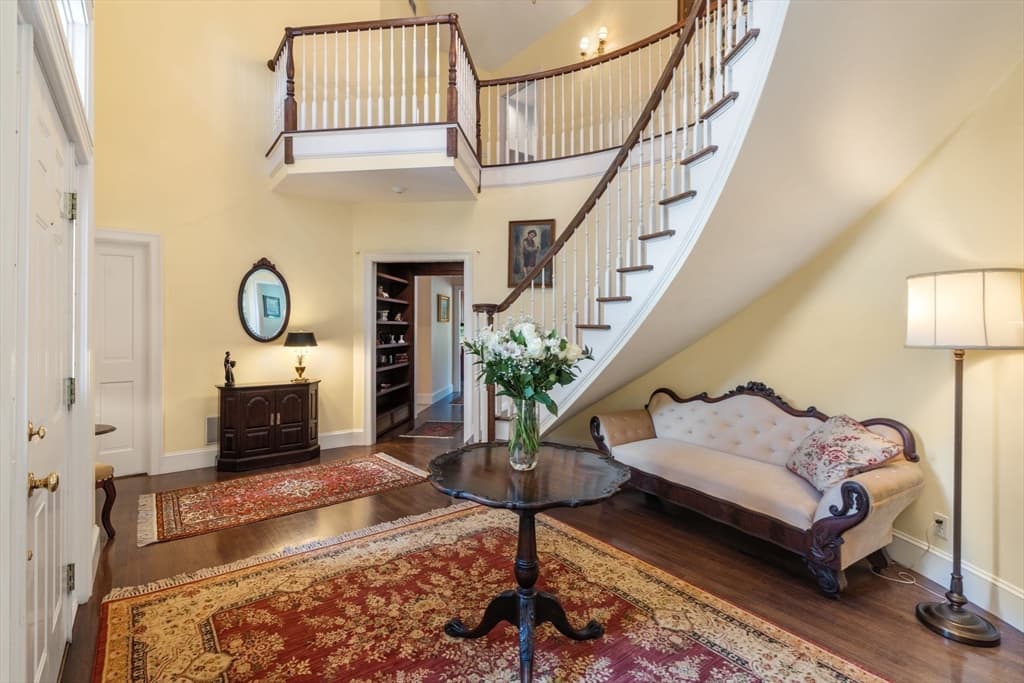 16 Longmeadow Rd, Milton MA 02186 photo 3
