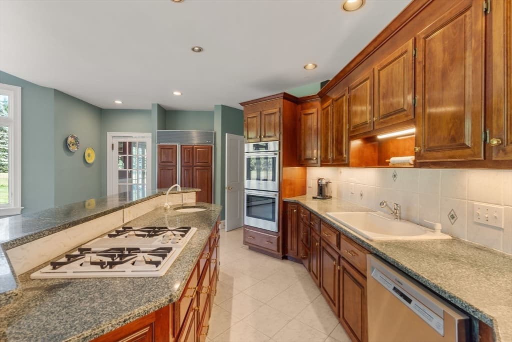 16 Longmeadow Rd, Milton MA 02186 photo 10
