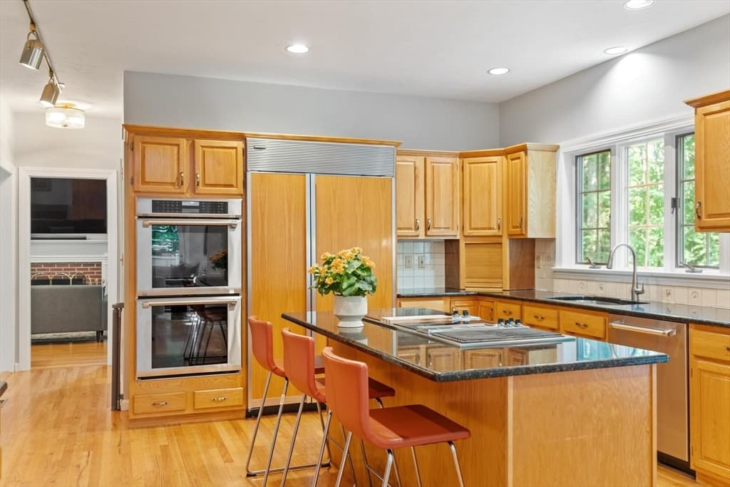 10 Wingate Ln, Acton MA 01720 photo 3