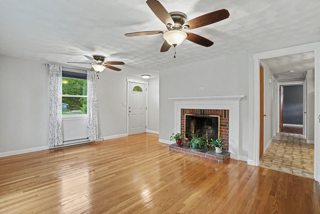 Single Family Residence at 35 Park Forest Rd, Springfield MA 01118, Springfield, photo 16 of 41