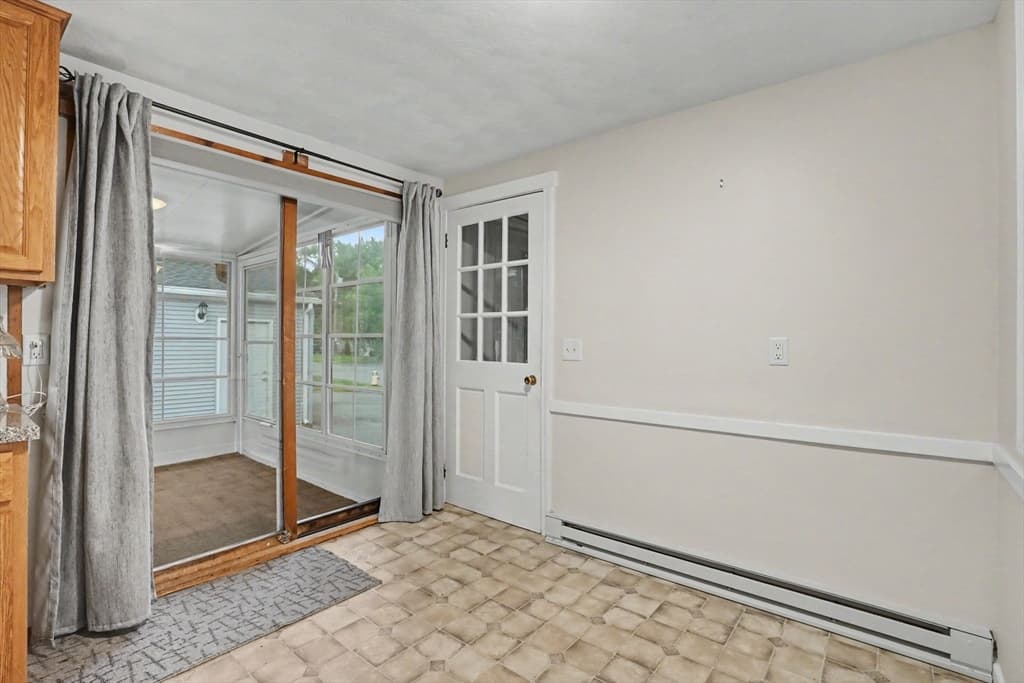 Single Family Residence at 35 Park Forest Rd, Springfield MA 01118, Springfield, photo 30 of 41