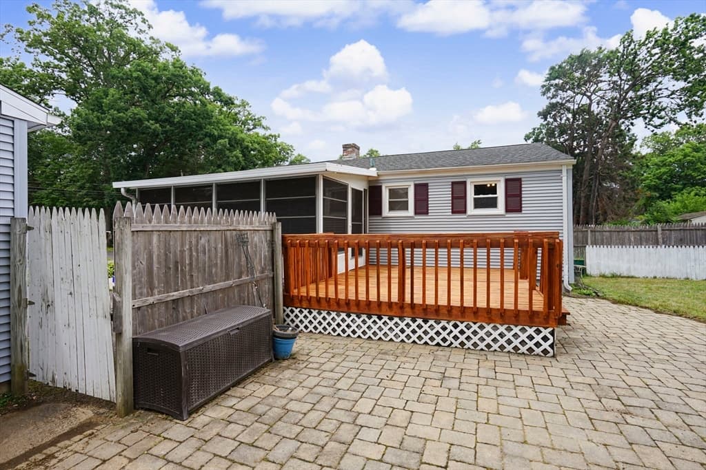Single Family Residence at 35 Park Forest Rd, Springfield MA 01118, Springfield, photo 35 of 41