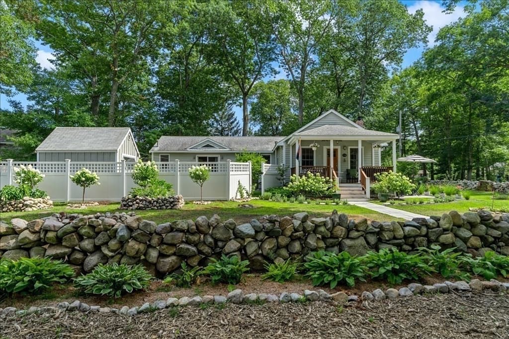 51 Edgar Rd, Scituate MA 02066 photo 2
