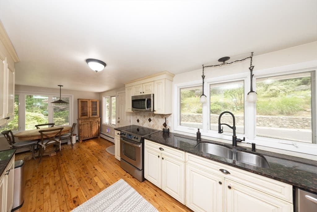 92 Brook St, Hudson MA 01749 photo 15