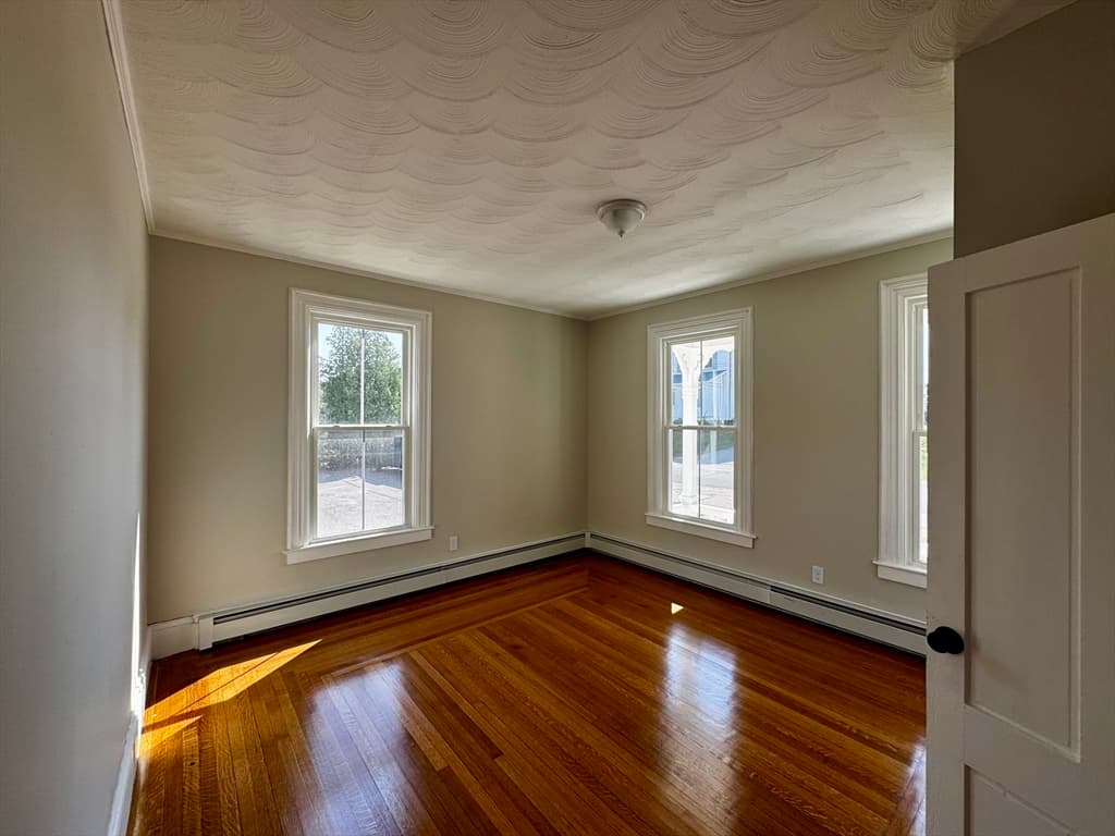 37 Oakes Ave, Southbridge MA 01550 photo 7