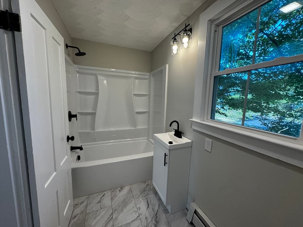 37 Oakes Ave, Southbridge MA 01550 photo 20