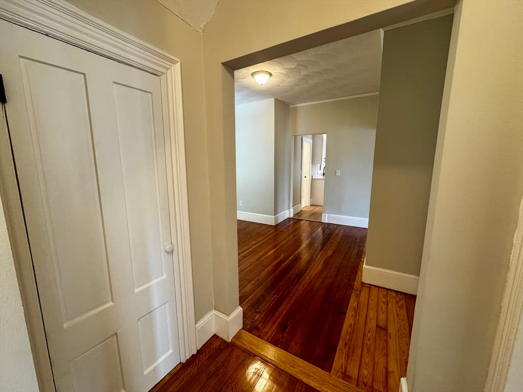37 Oakes Ave, Southbridge MA 01550 photo 9