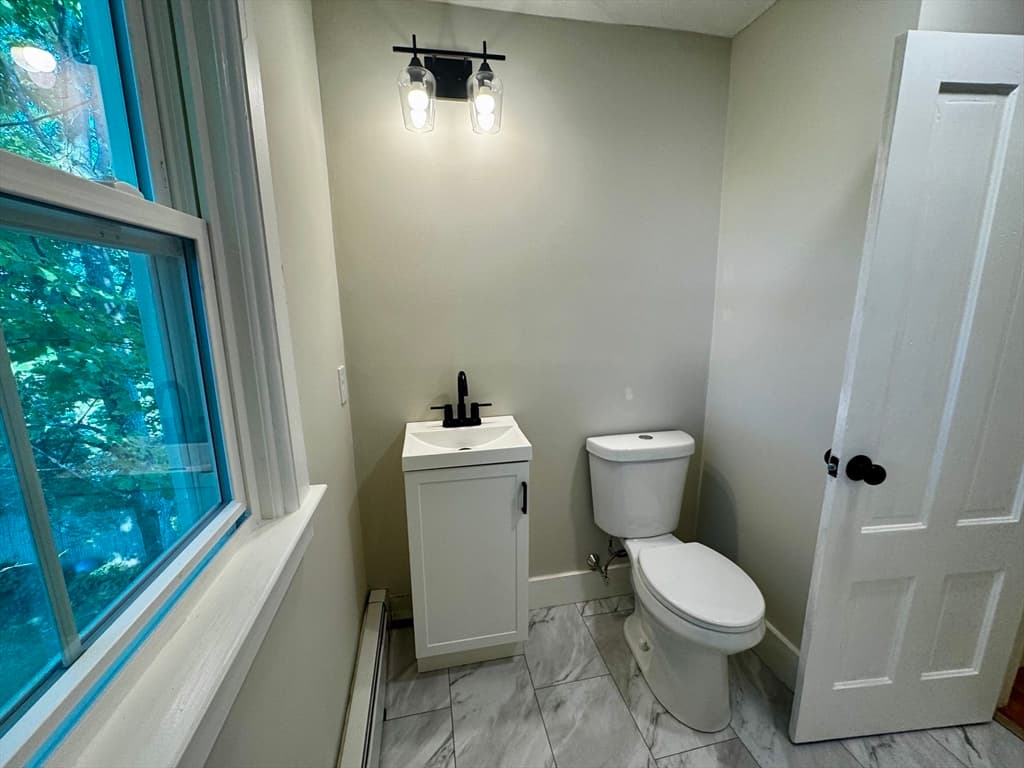 37 Oakes Ave, Southbridge MA 01550 photo 33
