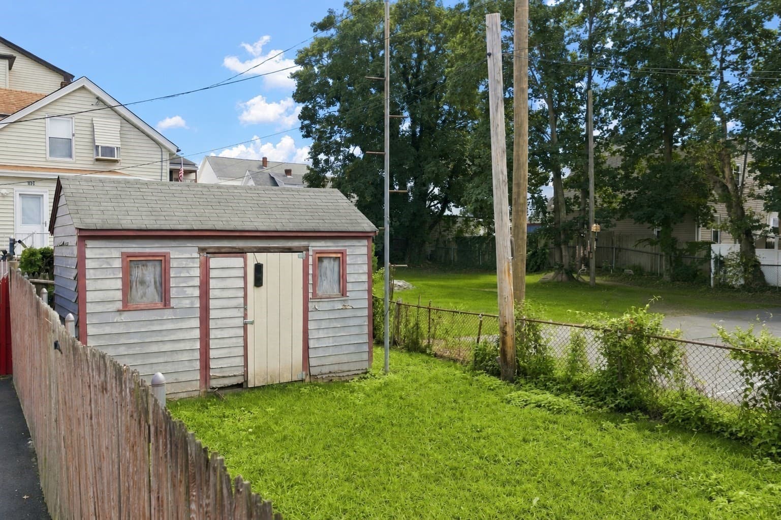 Single Family Residence at 100 Melville St, Fall River MA 02724, photo 18 of 18