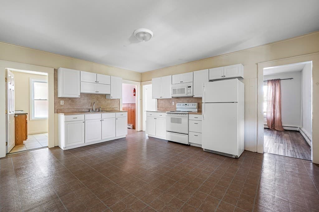 Multi Family at 352 Daniels St, Fitchburg MA 01420, Fitchburg, photo 26 of 42