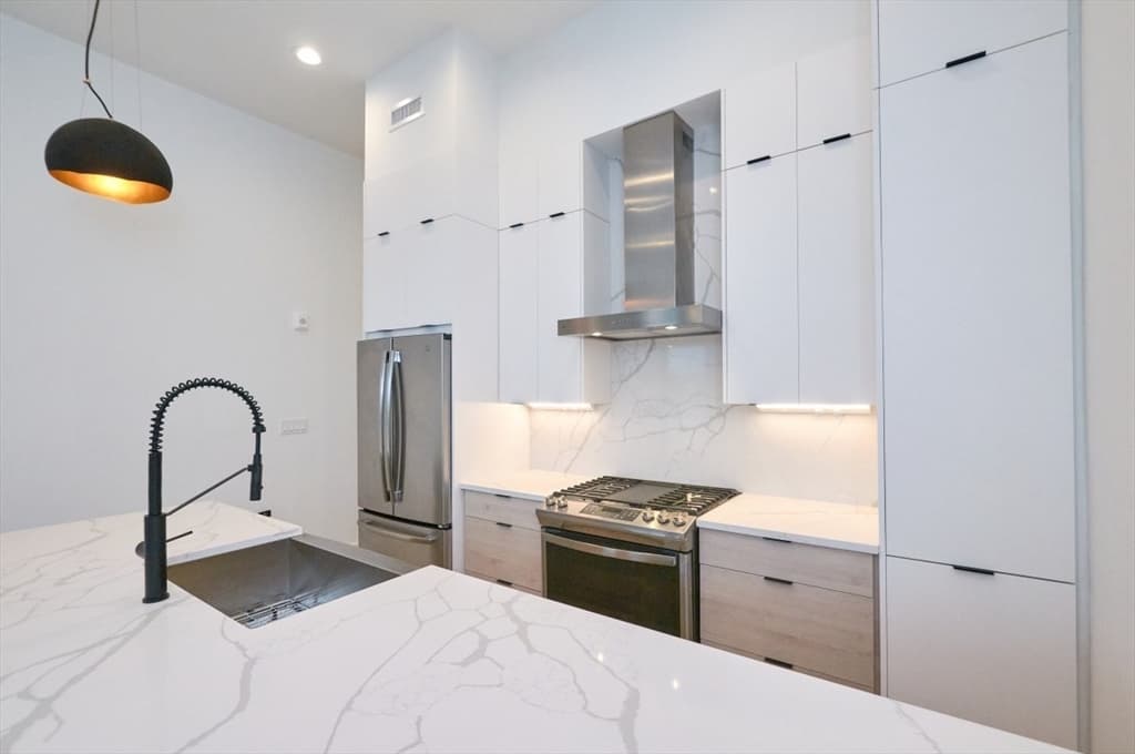 360 Meridian St # 5, Boston MA 02128 photo 2