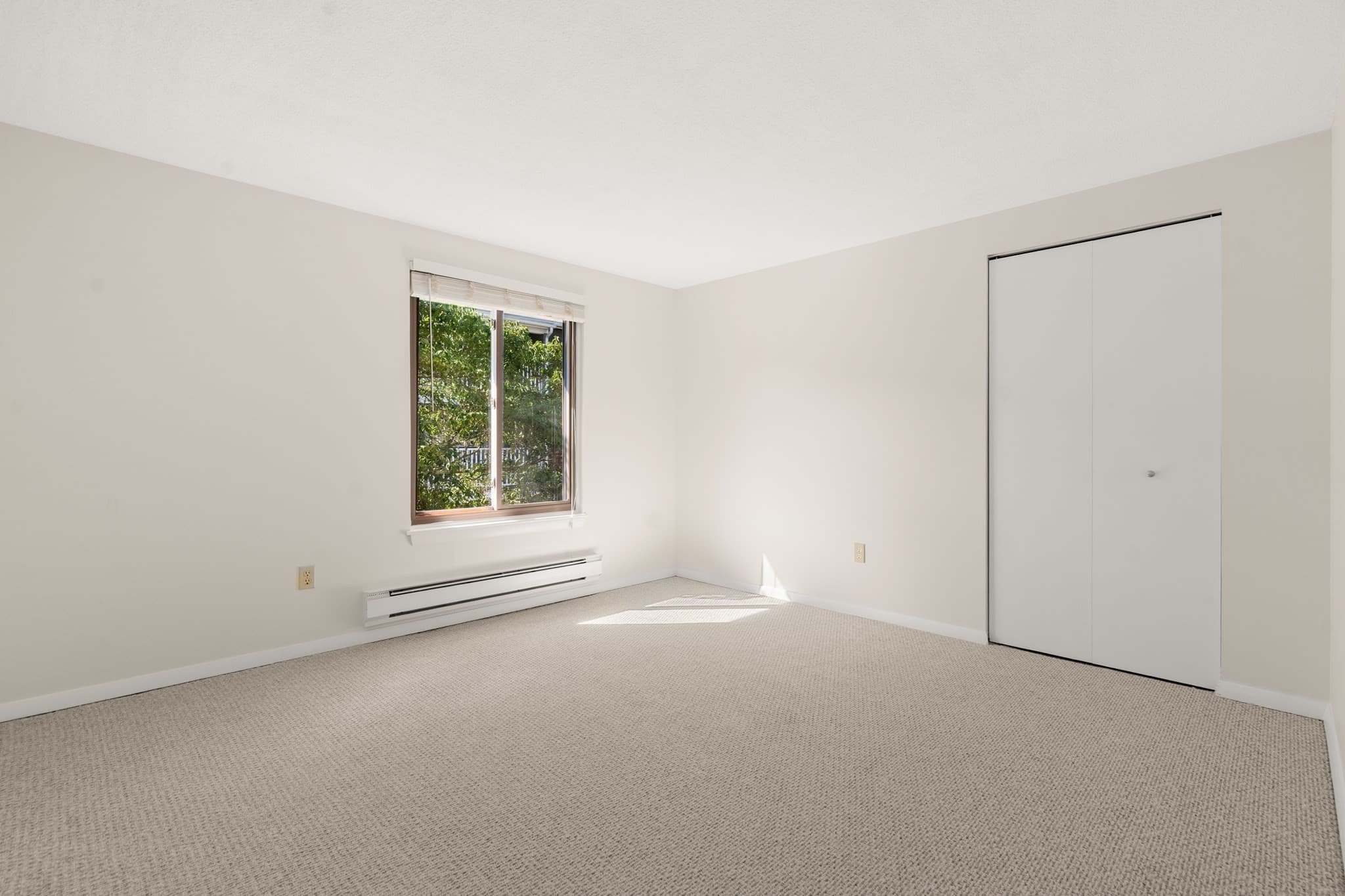 Condominium at 220 Bedford # 5H, Bridgewater MA 02324, Bridgewater, photo 13 of 21