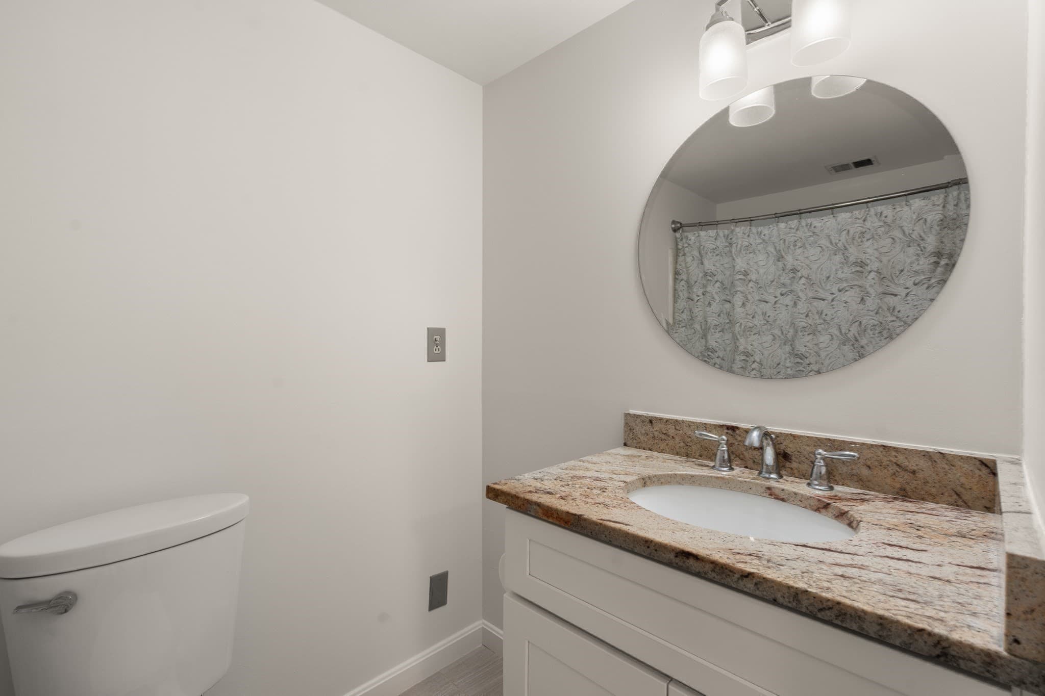 Condominium at 220 Bedford # 5H, Bridgewater MA 02324, Bridgewater, photo 14 of 21