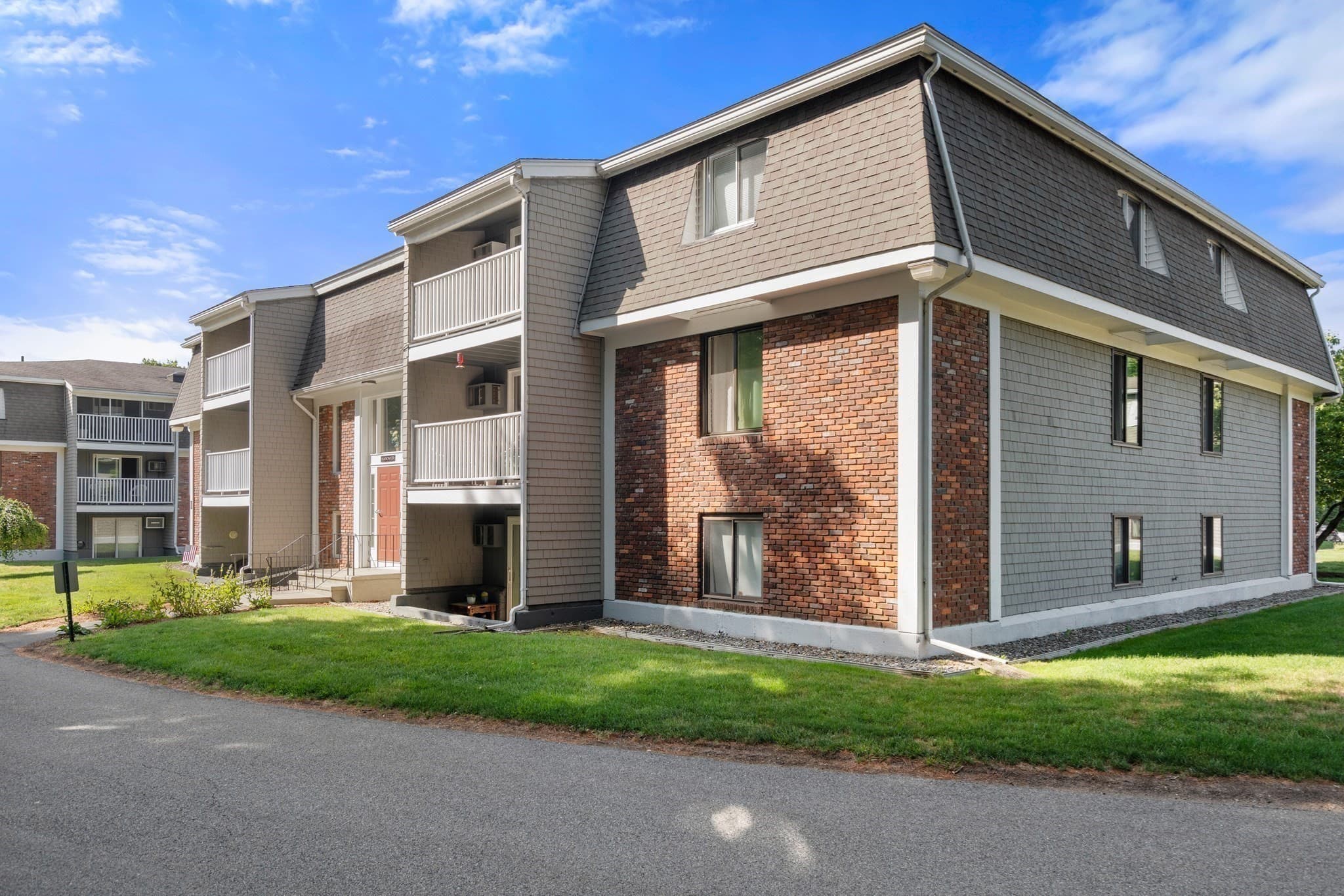 Condominium at 220 Bedford # 5H, Bridgewater MA 02324, Bridgewater, photo 19 of 21