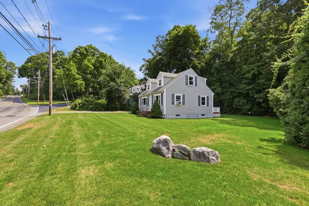 82 Central St., Andover MA 01810 photo 3