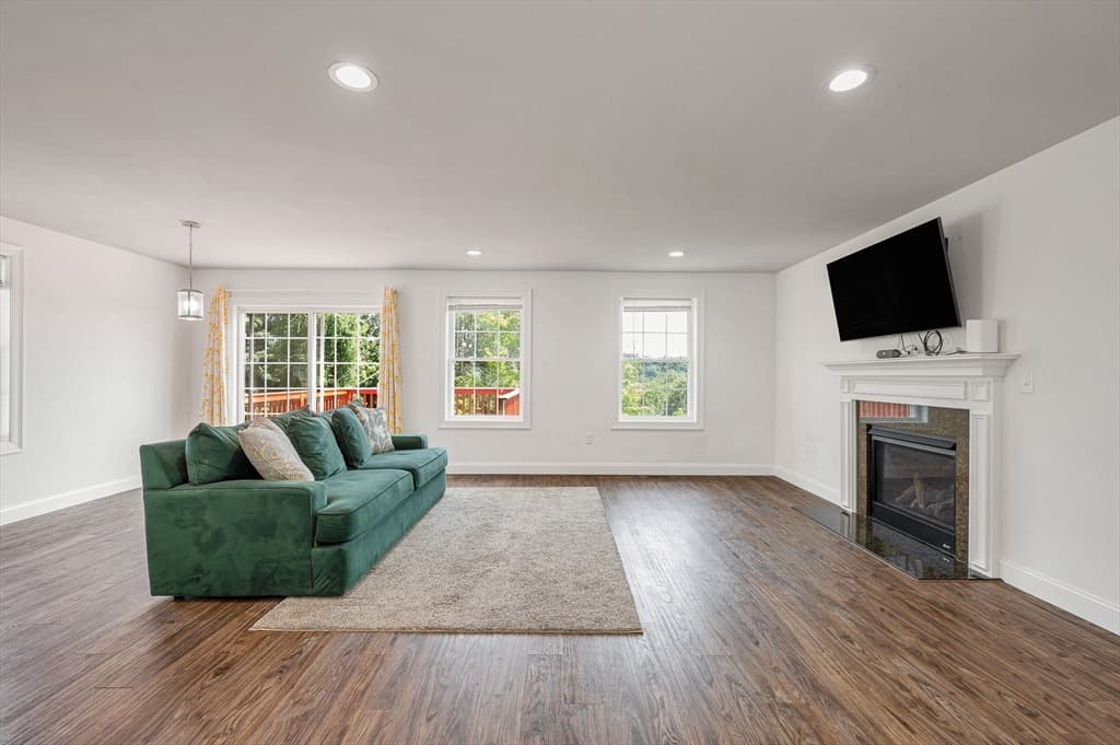 42 Terraceview # A, Hudson NH 03051 photo 18