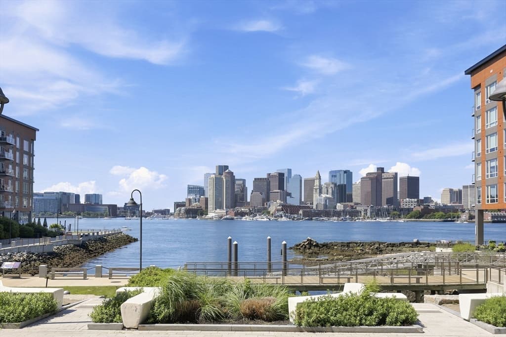 45 Lewis St # 511, Boston MA 02128