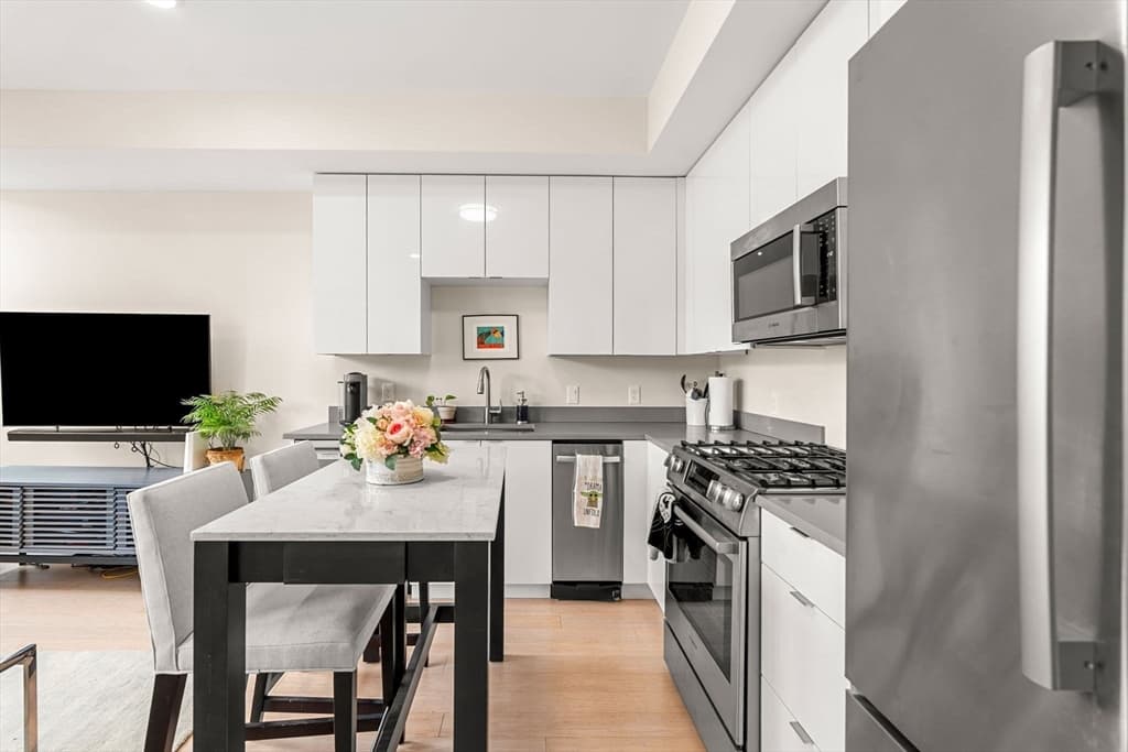 121 Portland St # 609, Boston MA 02114 photo 9